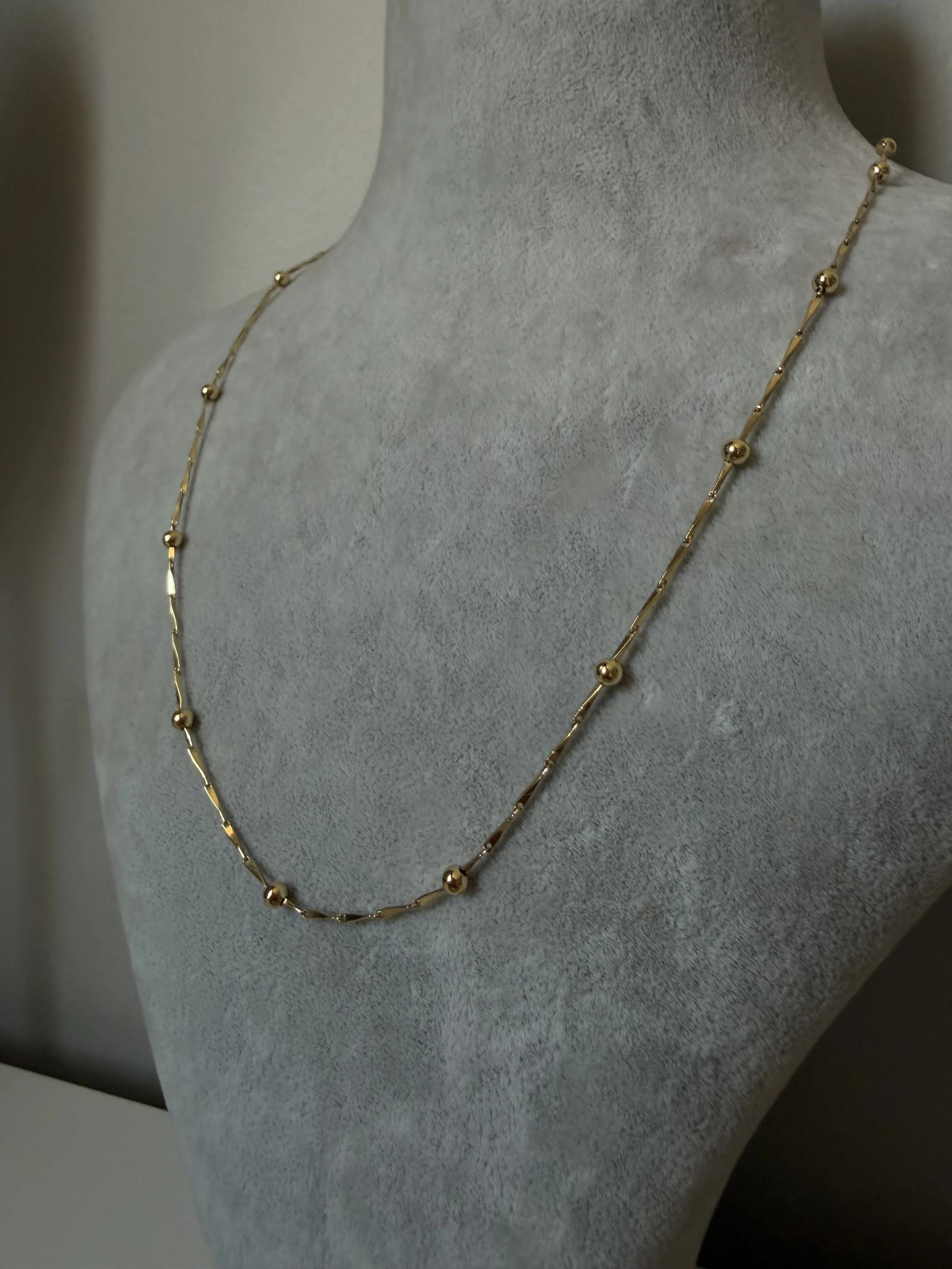 14K Minimal Topçuklu Kolye