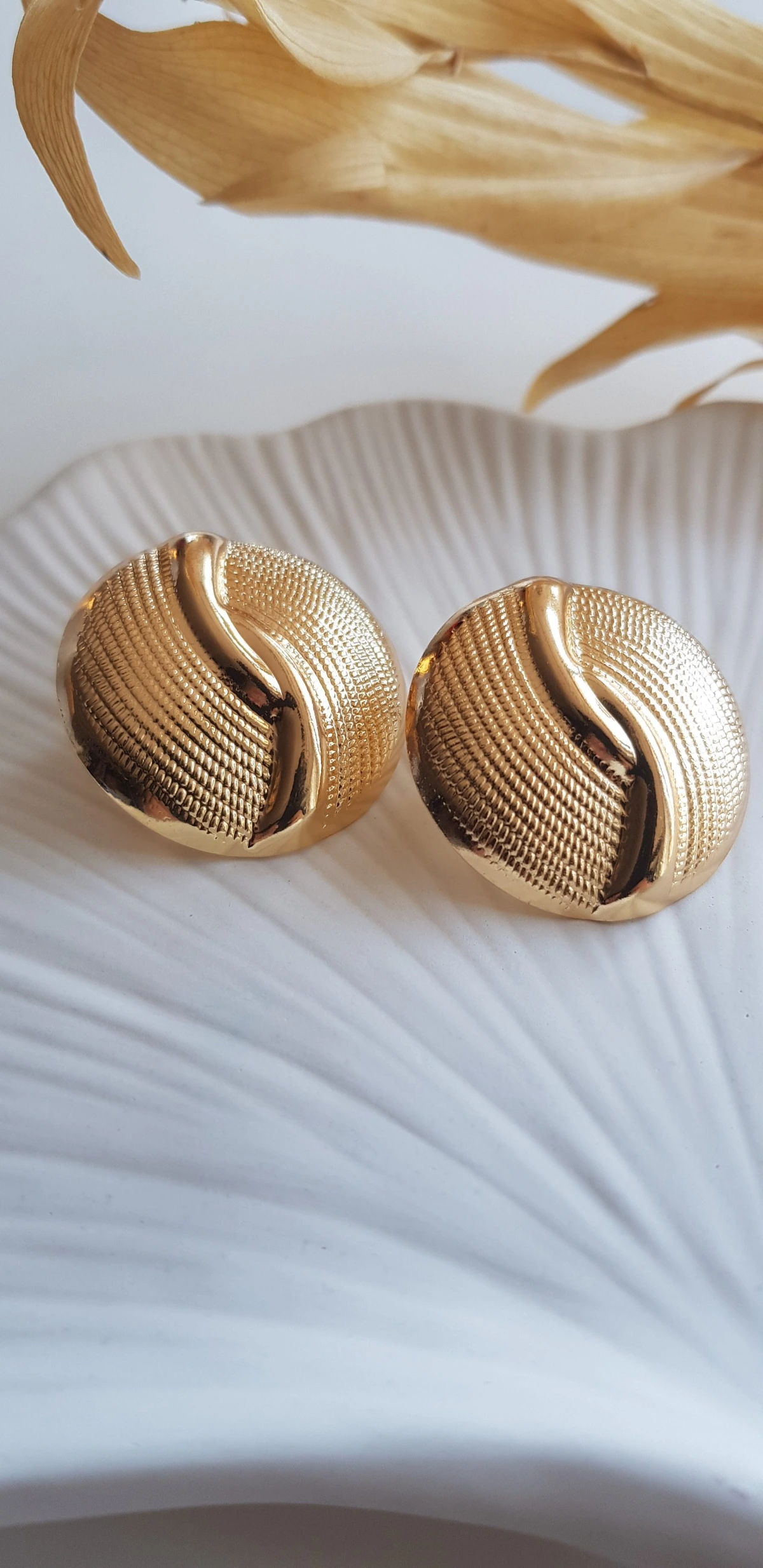 JOC Gold Yuvarlak Plaka Vip Küpe