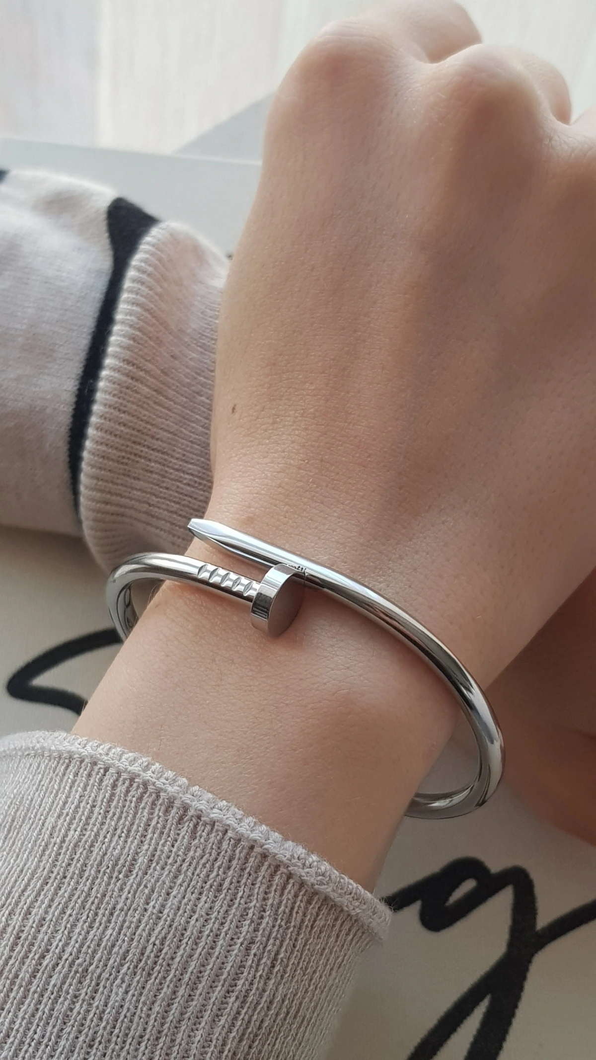 JOC Silver Çivi Kelepçe