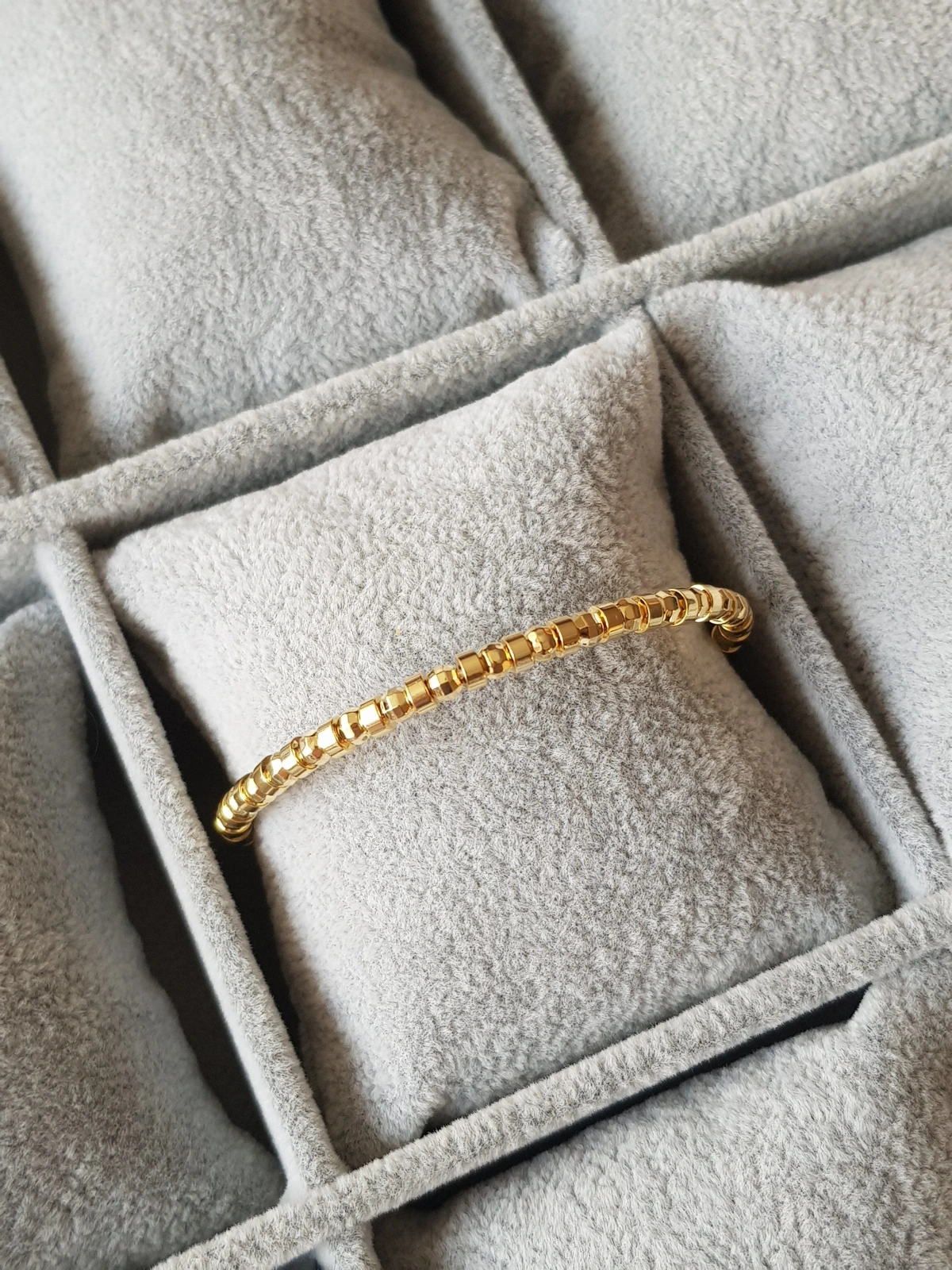 Gold Küp Ve Dorika Ayarlanabilir Kelepçe