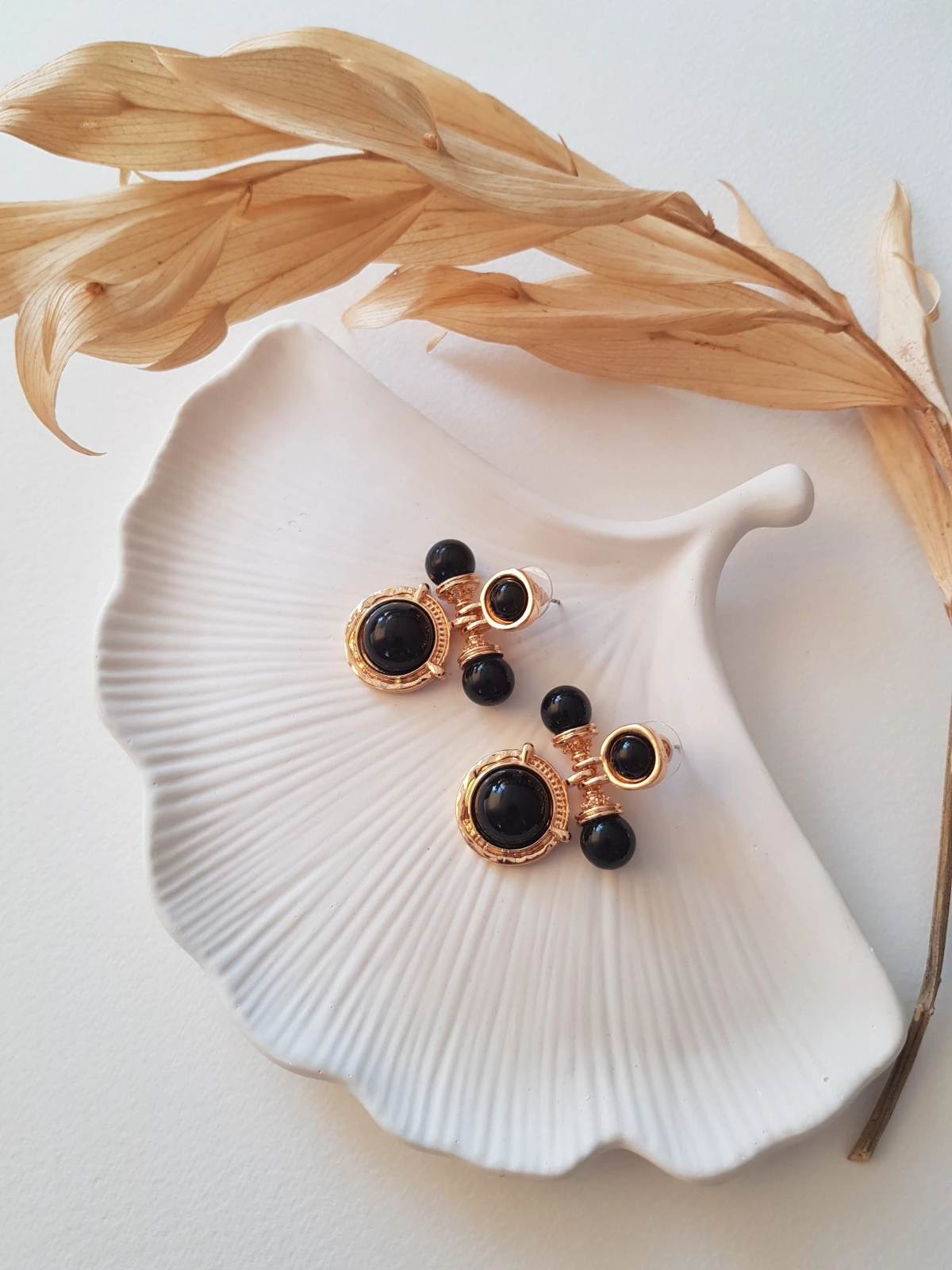 JOC Vintage Siyah Taşlı Küpe