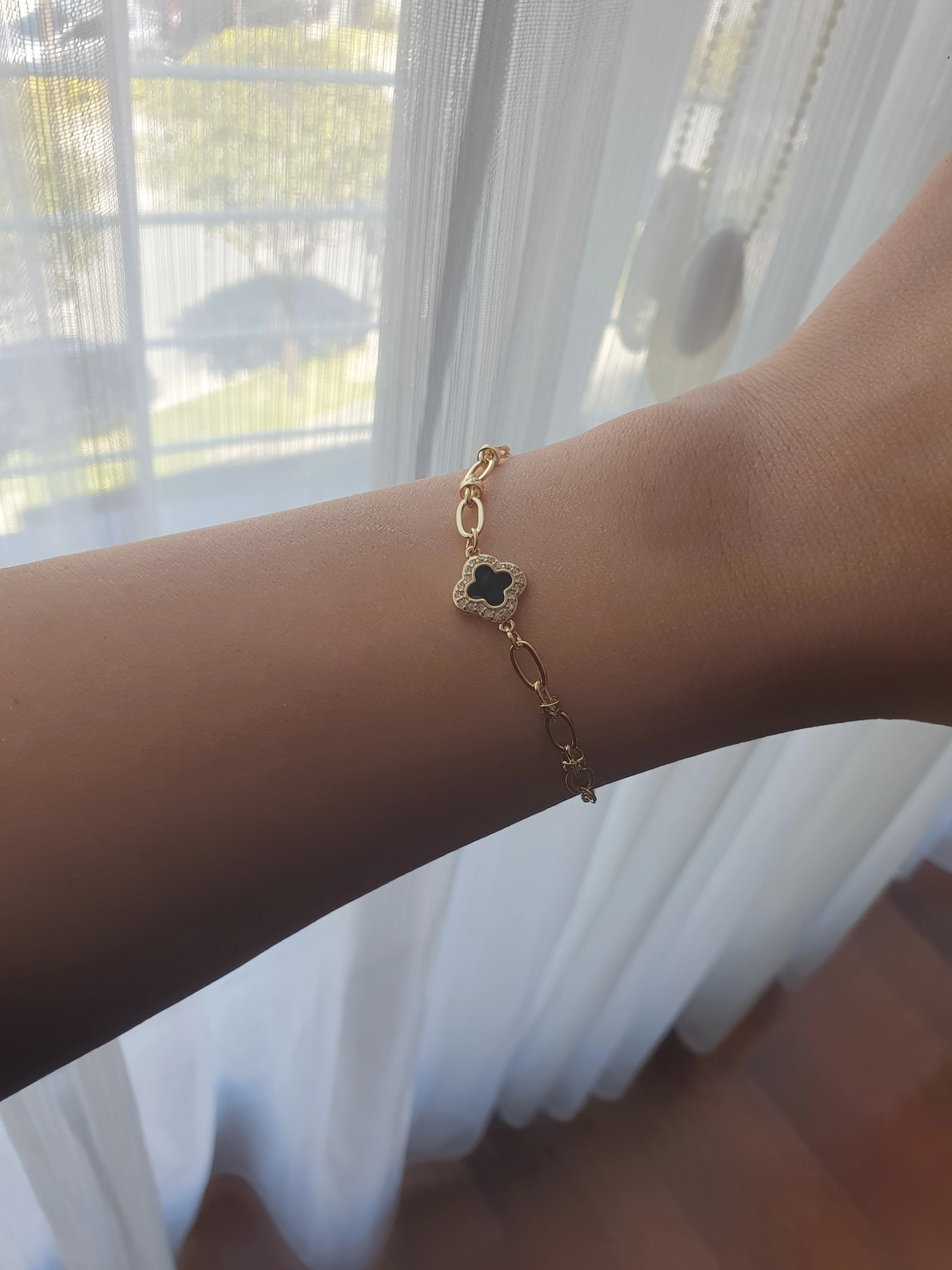 14K Minimal Siyah Yonca Bileklik