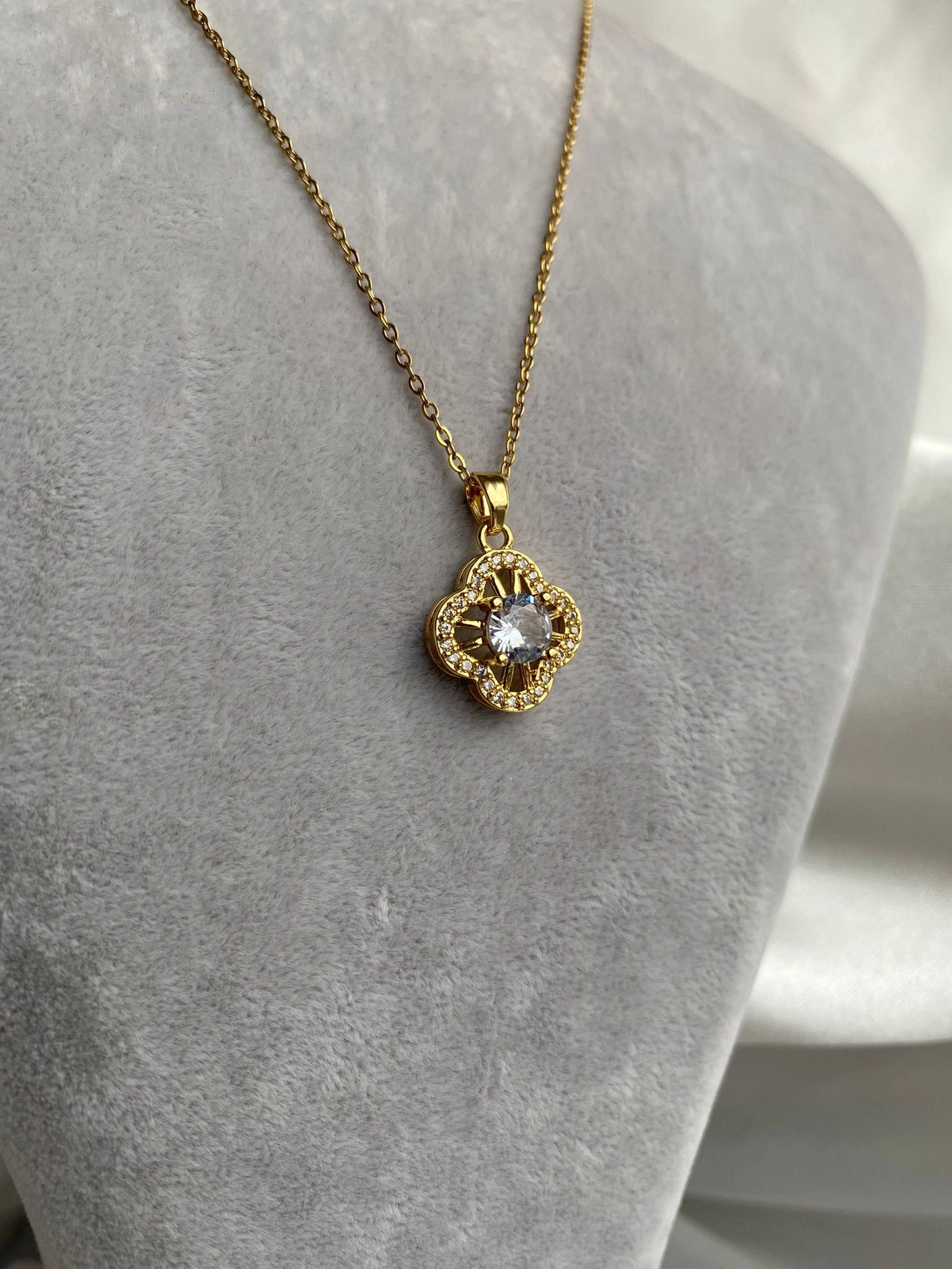 JOC Gold Yonca Çelik Kolye Tekli