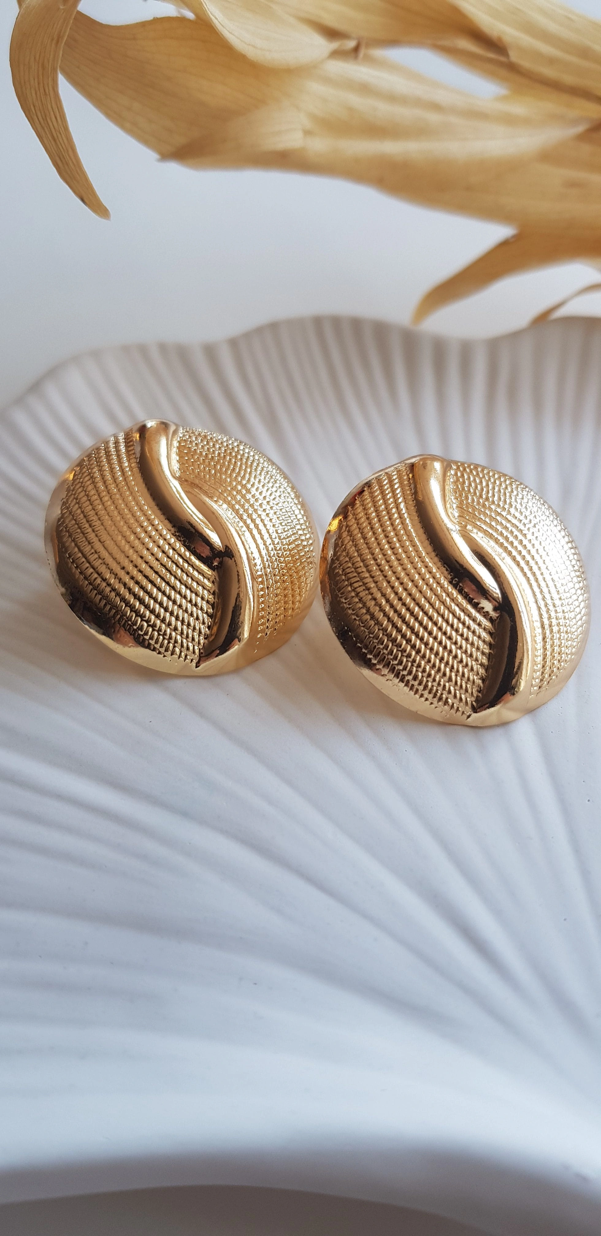 JOC Gold Yuvarlak Plaka Vip Küpe
