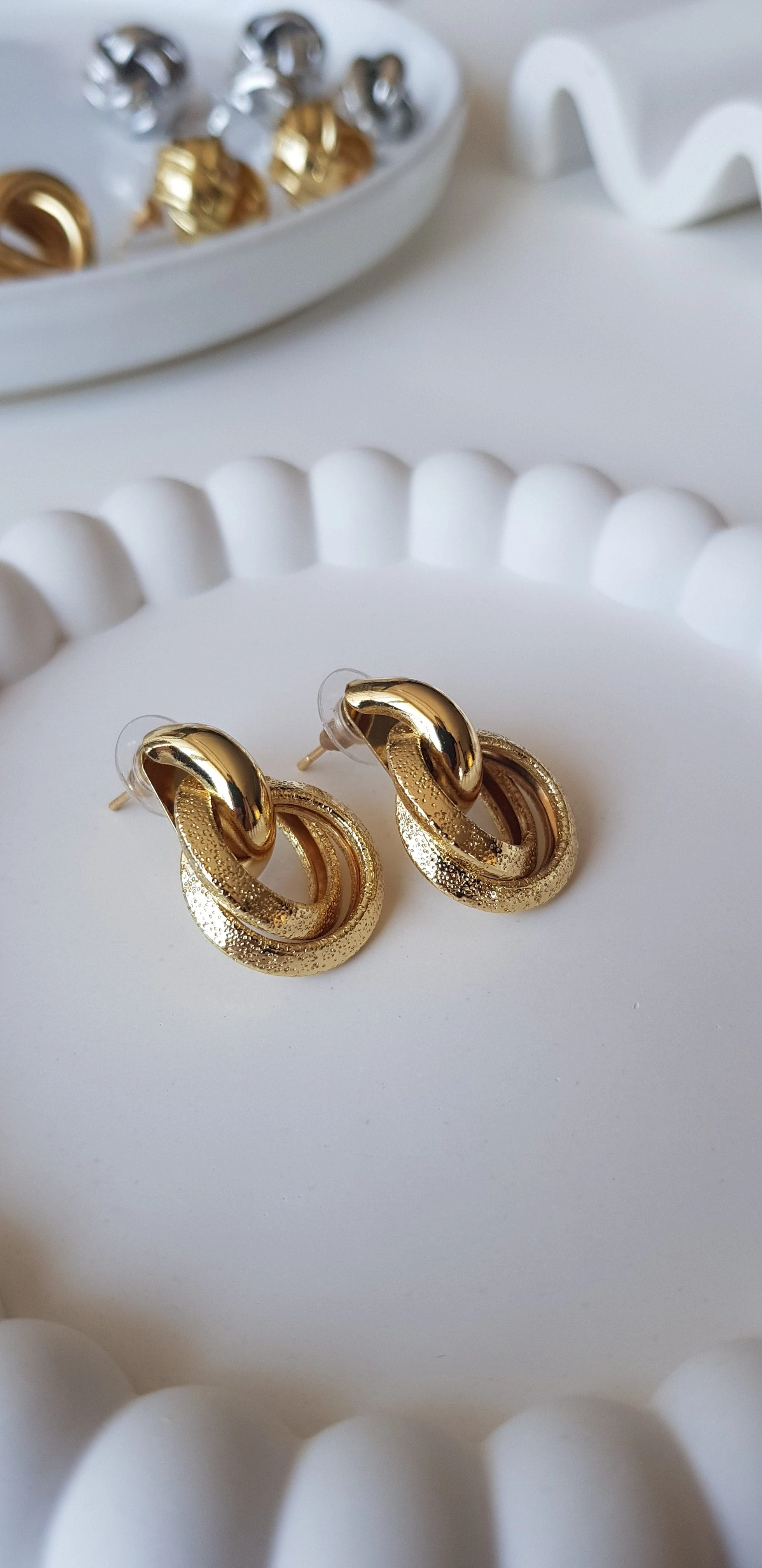 JOC Gold Küçük İçten Geçme Vip Küpe