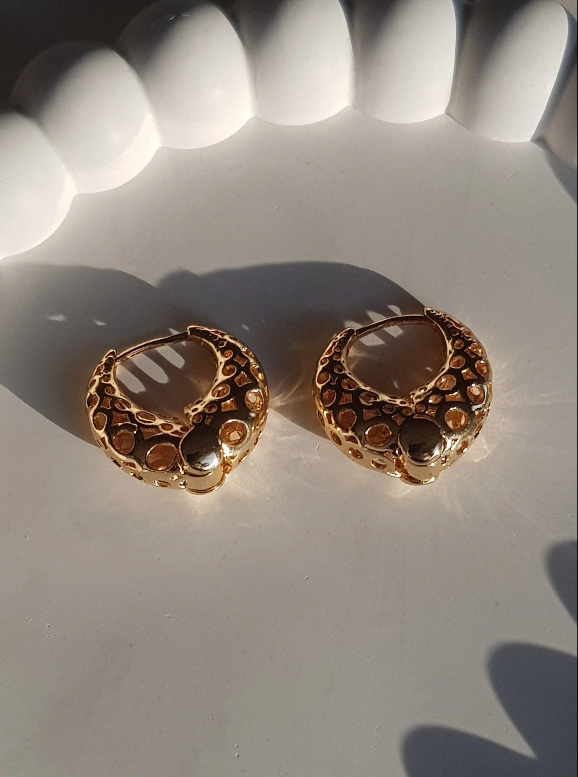 JOC İşlemeli Vip Küpe