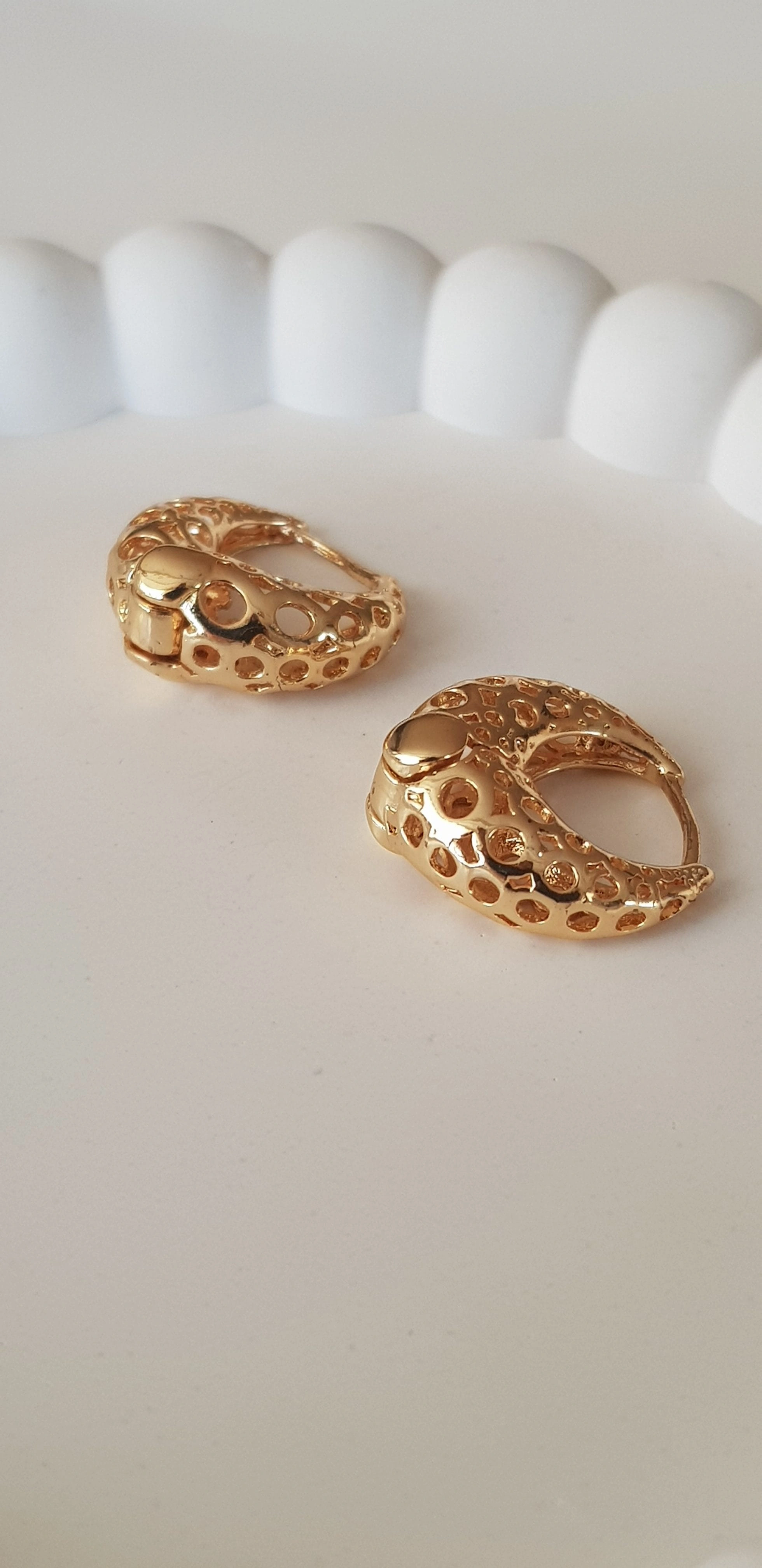 JOC İşlemeli Vip Küpe