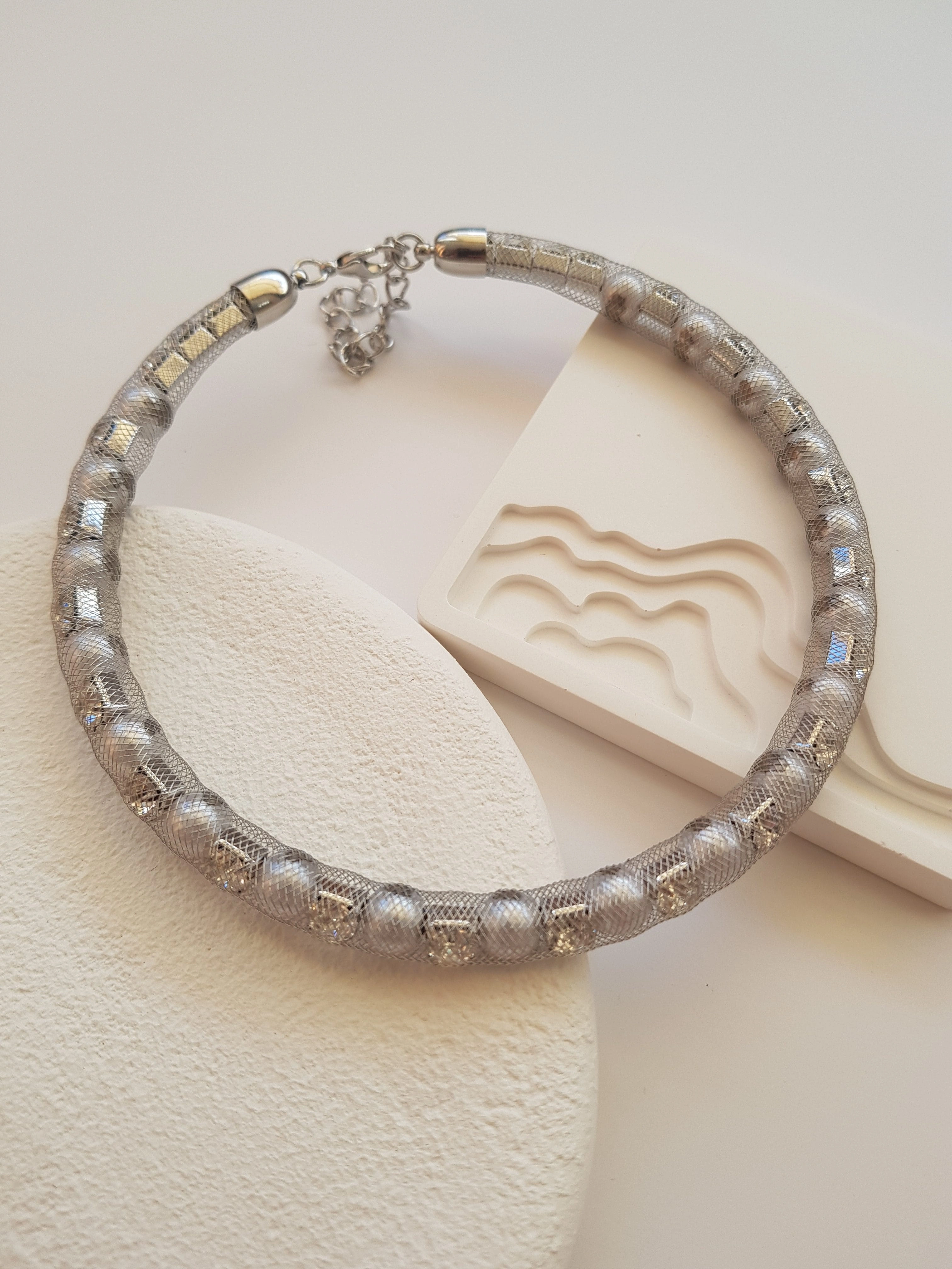 İnci ve Taş Detay Choker