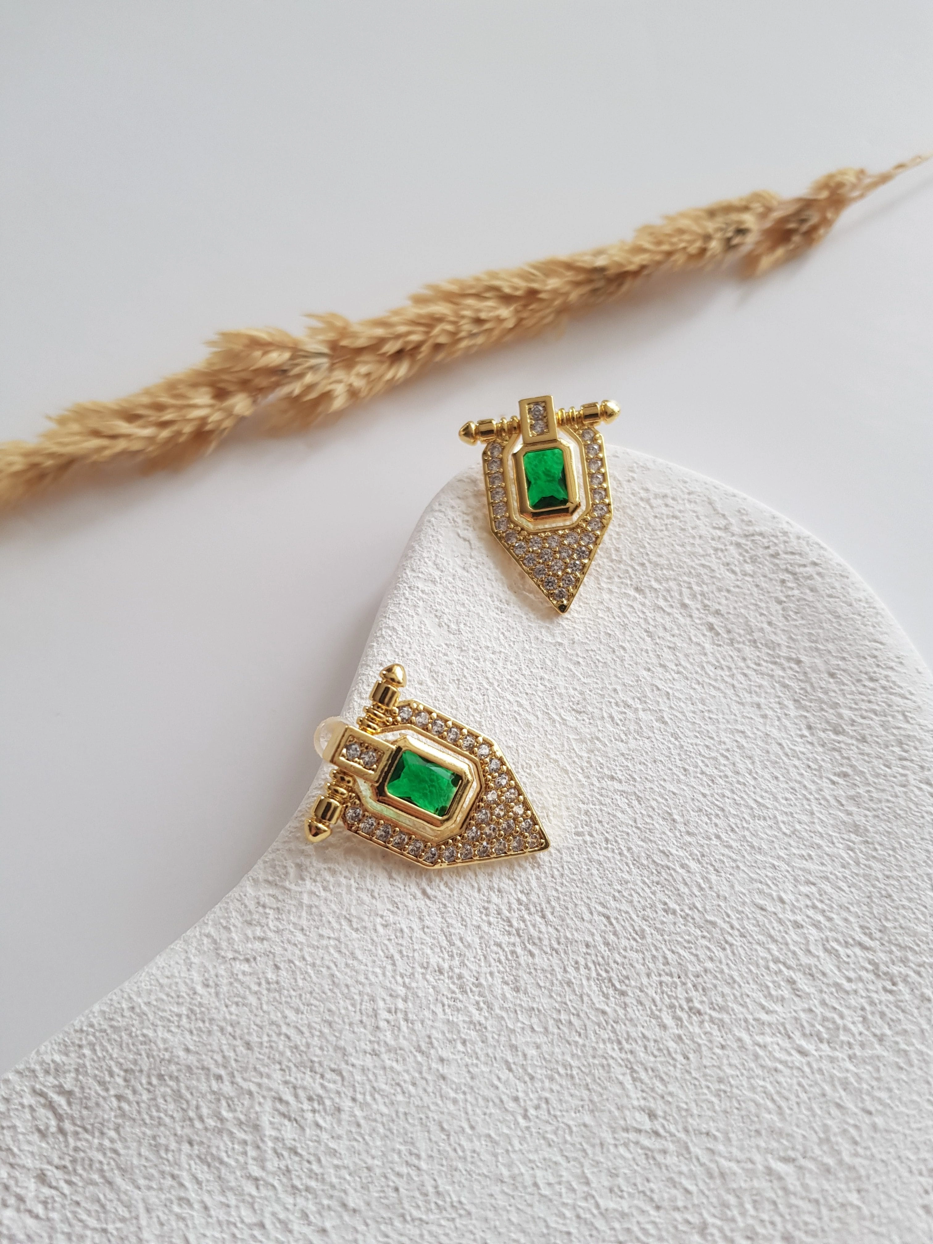 JOC Gold Zirkon Yeşil Taşlı Madalyon Küpe