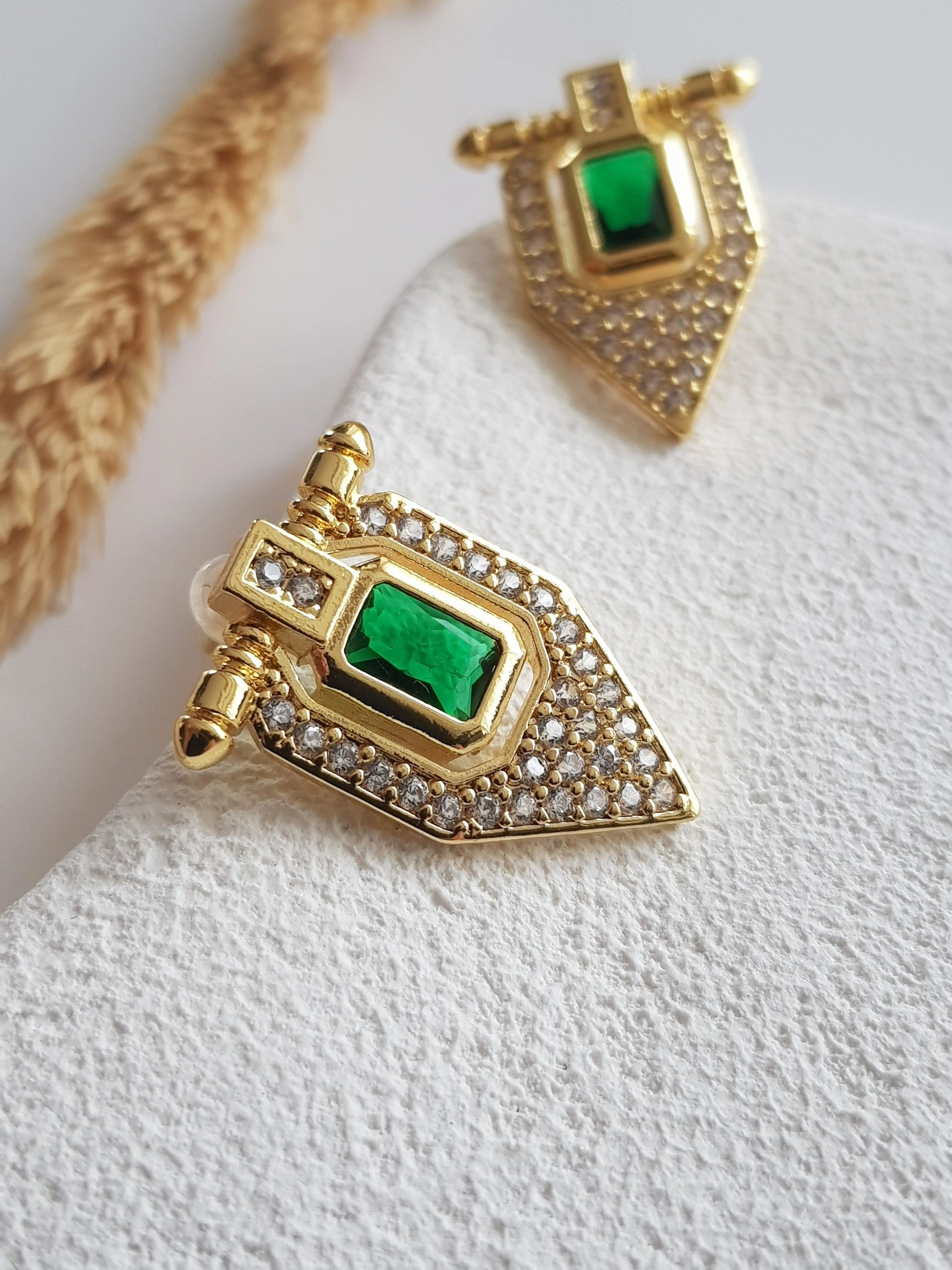 JOC Gold Zirkon Yeşil Taşlı Madalyon Küpe