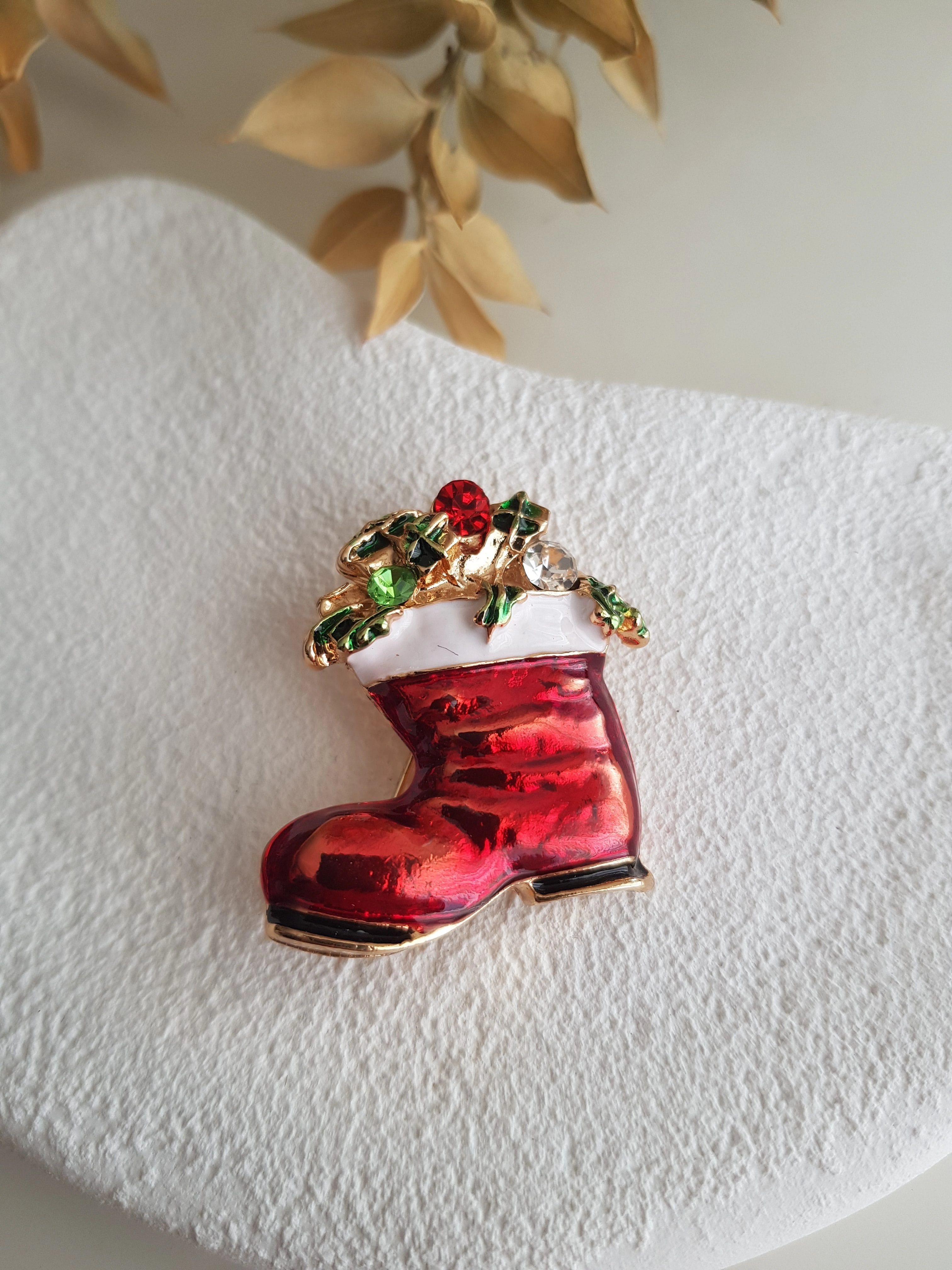 JOC Santa Boot Broş