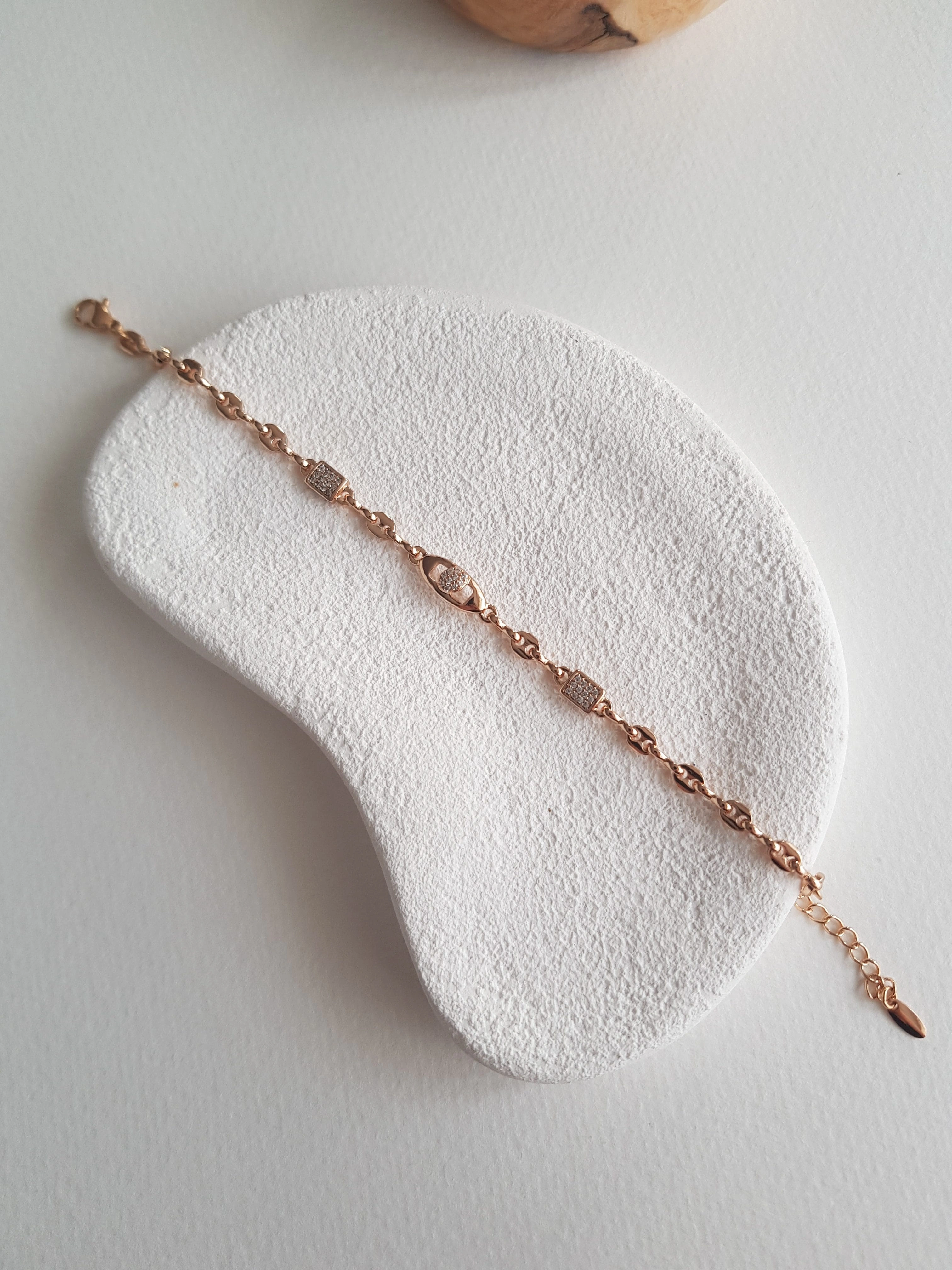 JOC Gold Susan Bracelet
