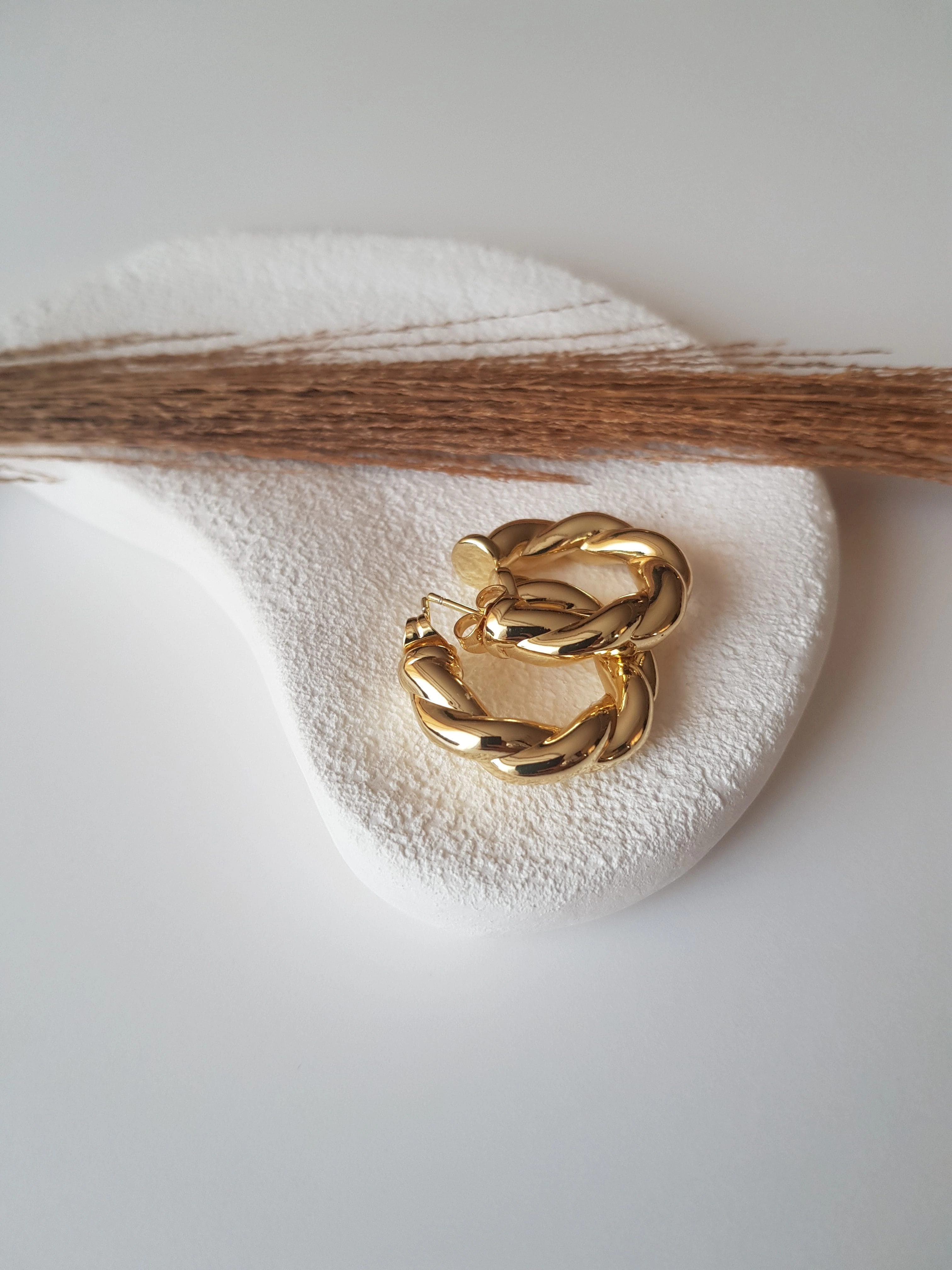 JOC Gold Halka Burgu Küpe 14K