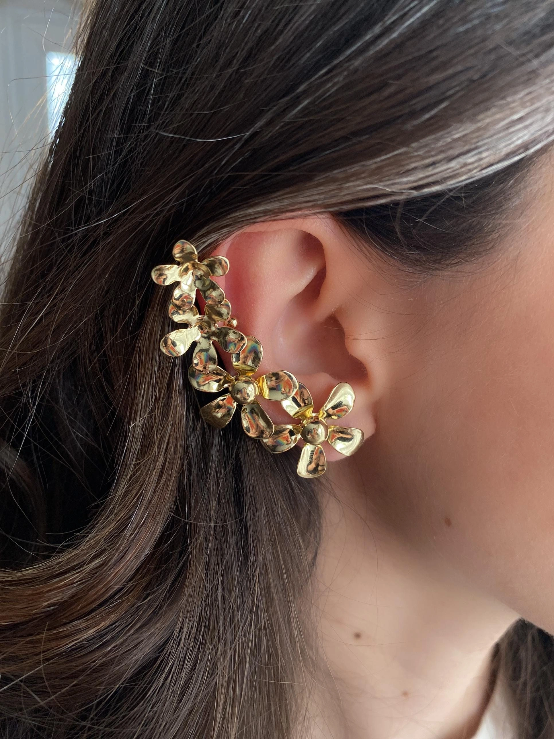 JOC Gold Çiçek Model Earcuff