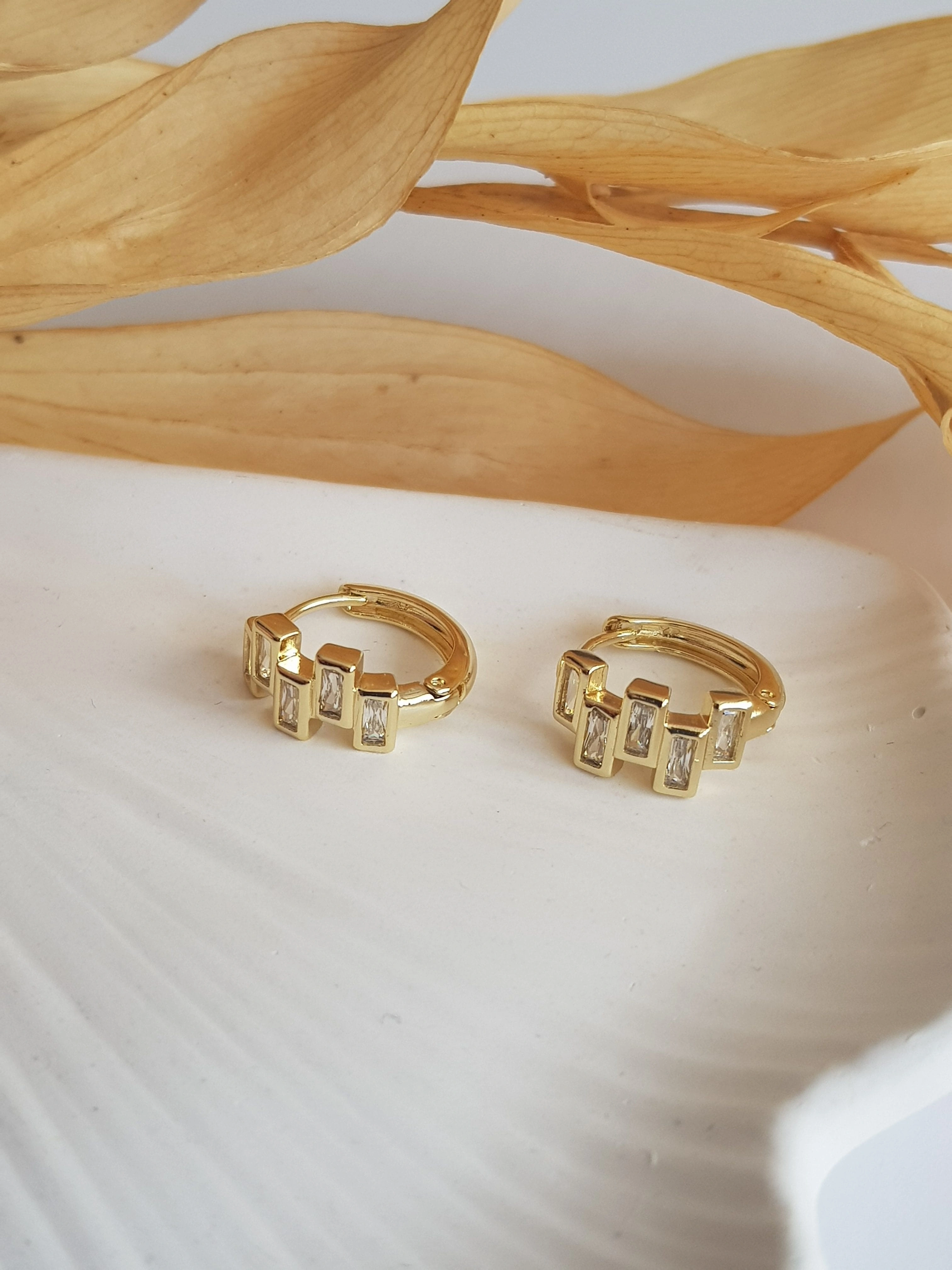 JOC Minimal Gold Halka Çelik Küpe