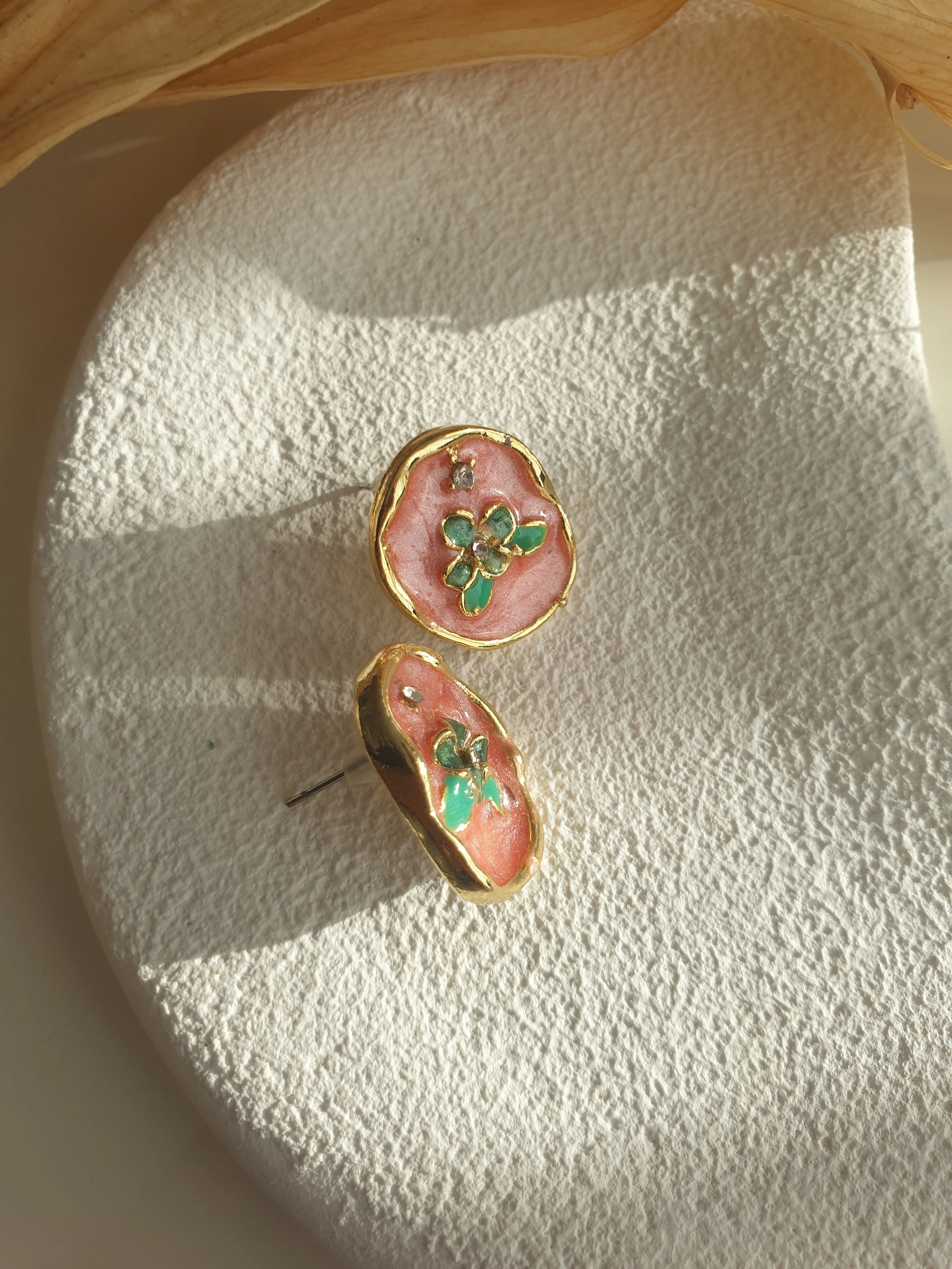 JOC Pembe Çiçekli Sanat Küpe