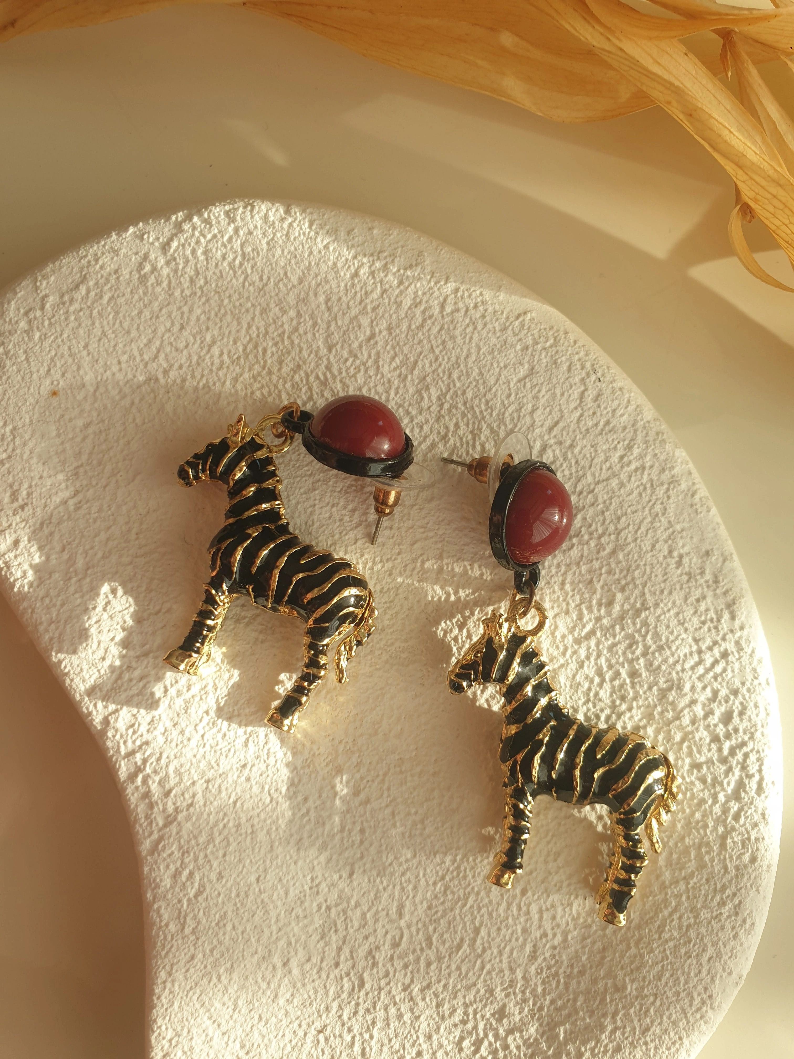 JOC Marka Model Zebra Küpe
